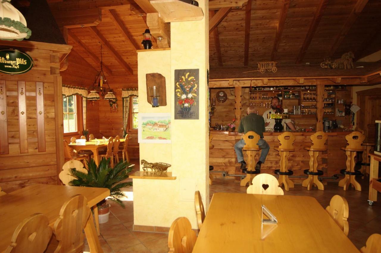 Blockhaus-Ferienpark Eisenschmitt Bagian luar foto