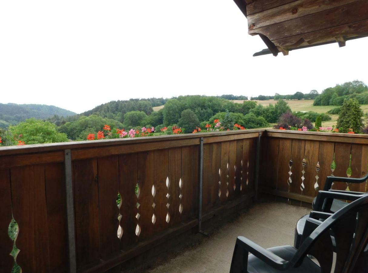Blockhaus-Ferienpark Eisenschmitt Bagian luar foto