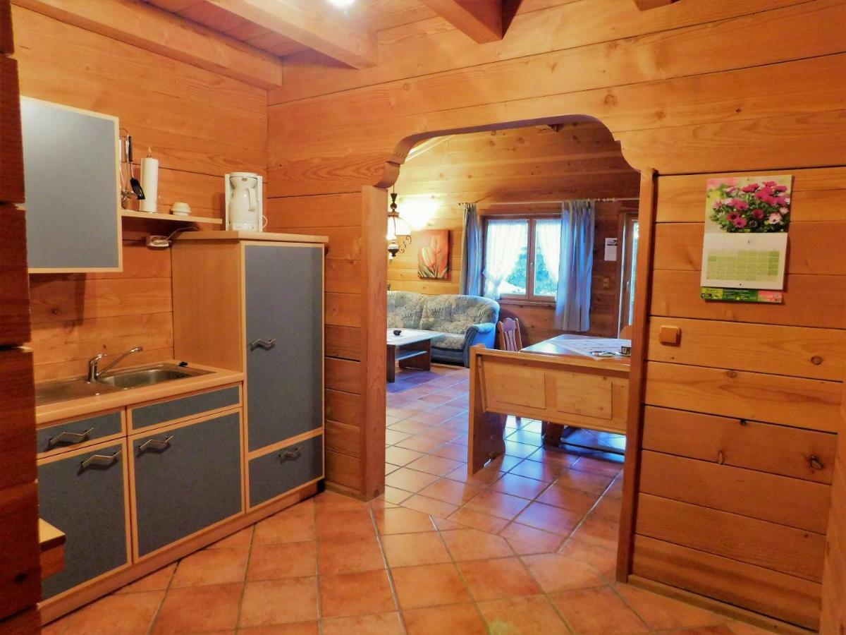Blockhaus-Ferienpark Eisenschmitt Bagian luar foto