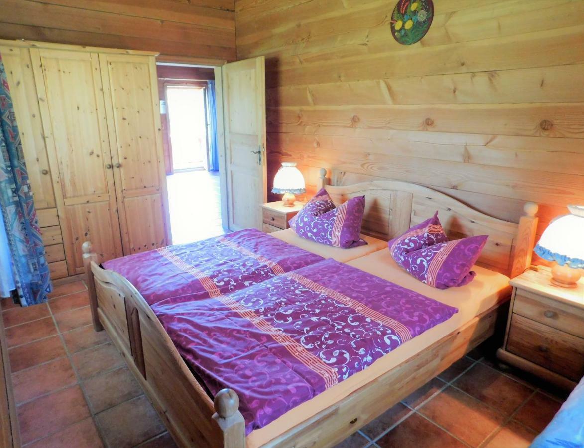 Blockhaus-Ferienpark Eisenschmitt Bagian luar foto